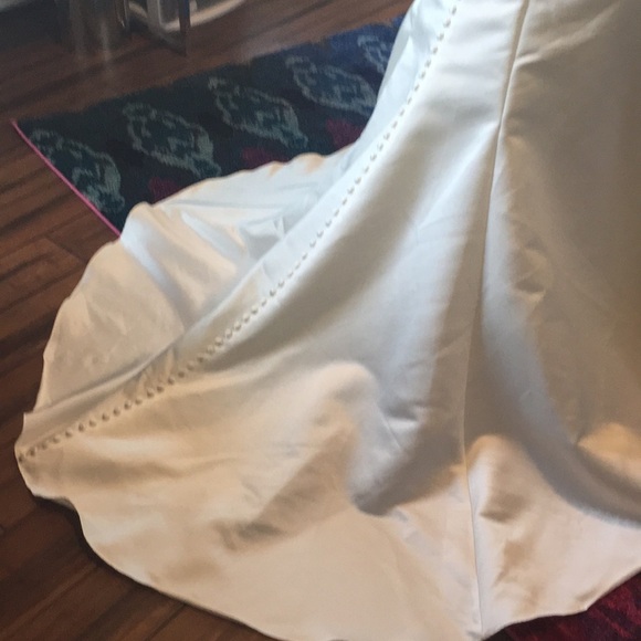 NWT beautiful light ivory trumpet bridal gown - Picture 4 of 8